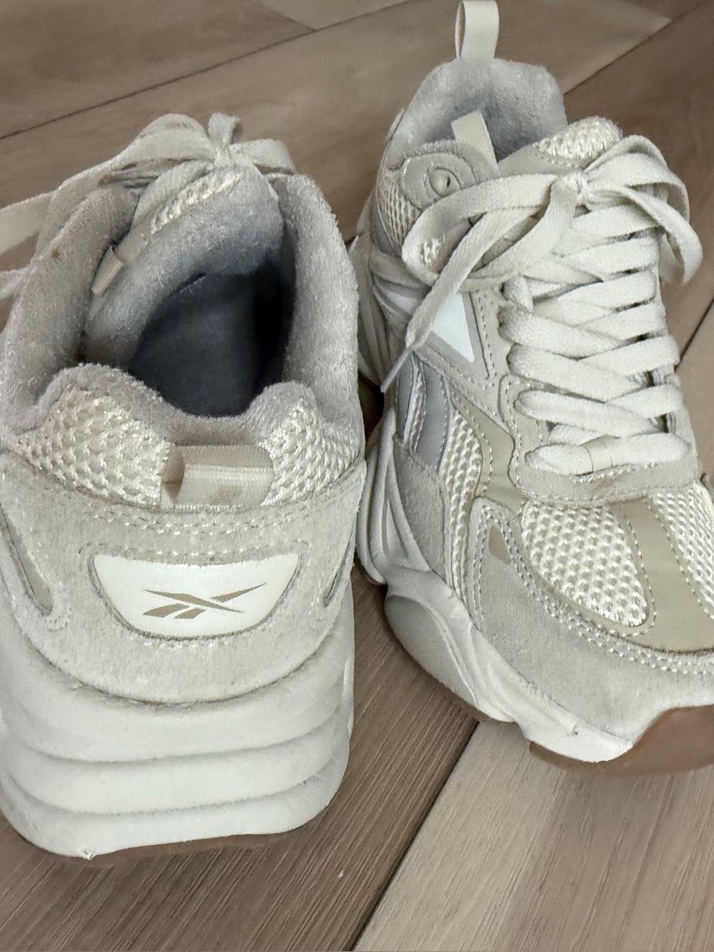 EUC Reebok Chunky Dad Sneakers Size 10 - Picture 4 of 6